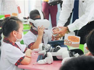 Hàn Quốc tặng lớp học thực tế ảo cho trường tiểu học